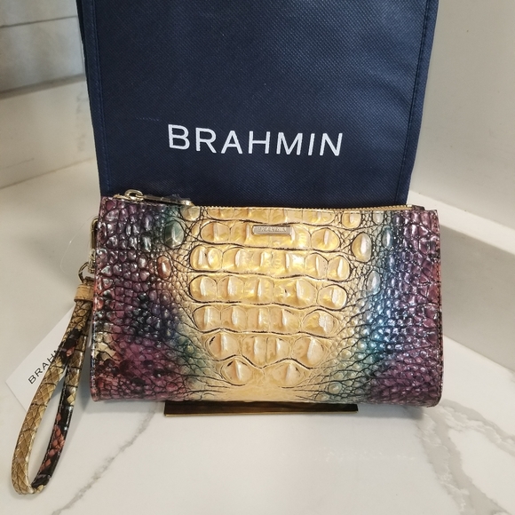 SOLD! NWT! Brahmin Daisy Clutch Wristlet Reptilian Ombre Melbourne Leather - Picture 6 of 11